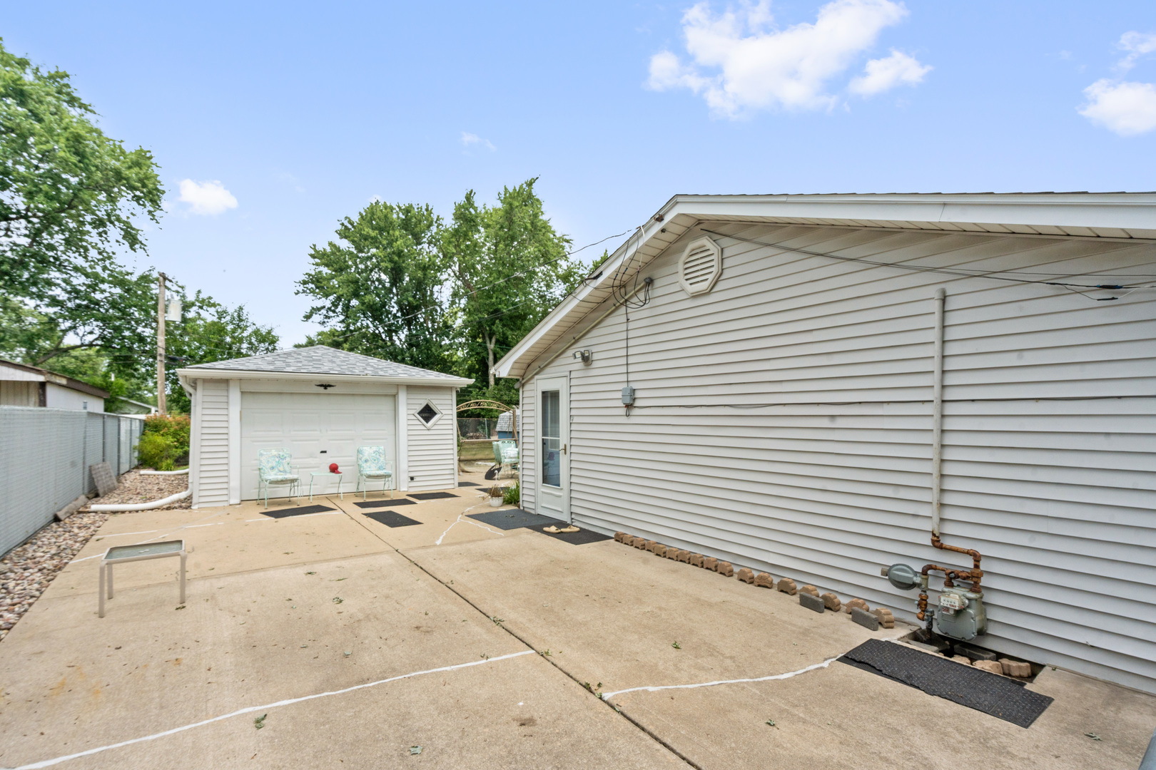 740 W Kent Avenue, Crete, IL 60417