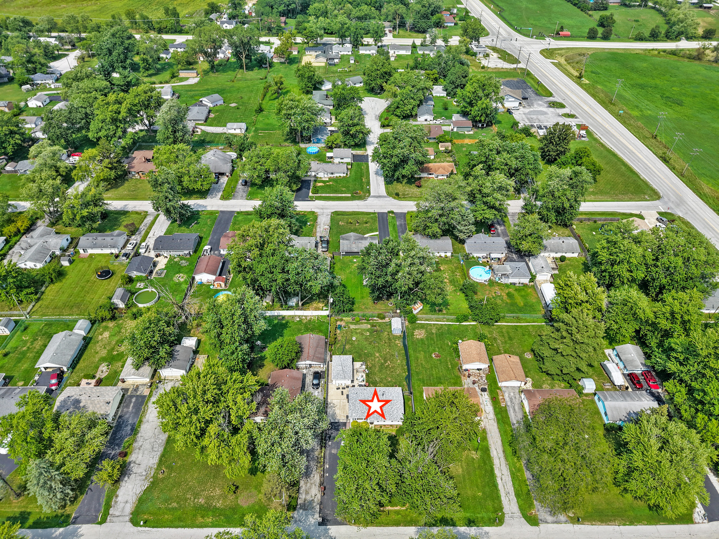 740 W Kent Avenue, Crete, IL 60417
