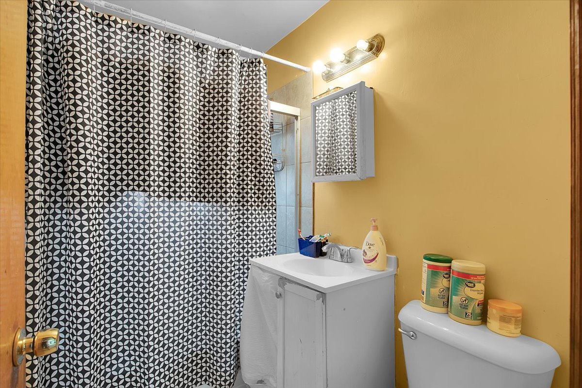 5532 S Kilbourn Avenue, Chicago, IL 60629