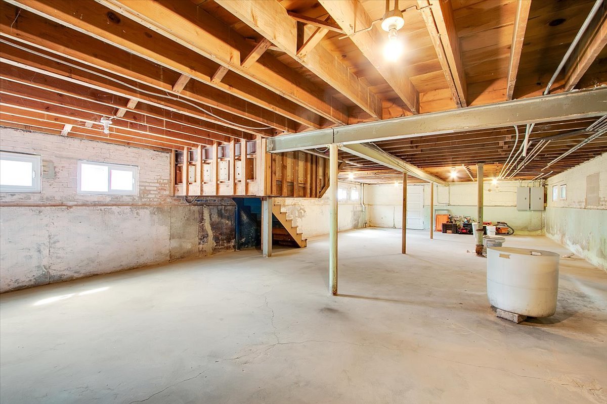 5532 S Kilbourn Avenue, Chicago, IL 60629