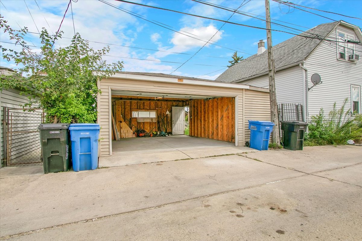 5532 S Kilbourn Avenue, Chicago, IL 60629