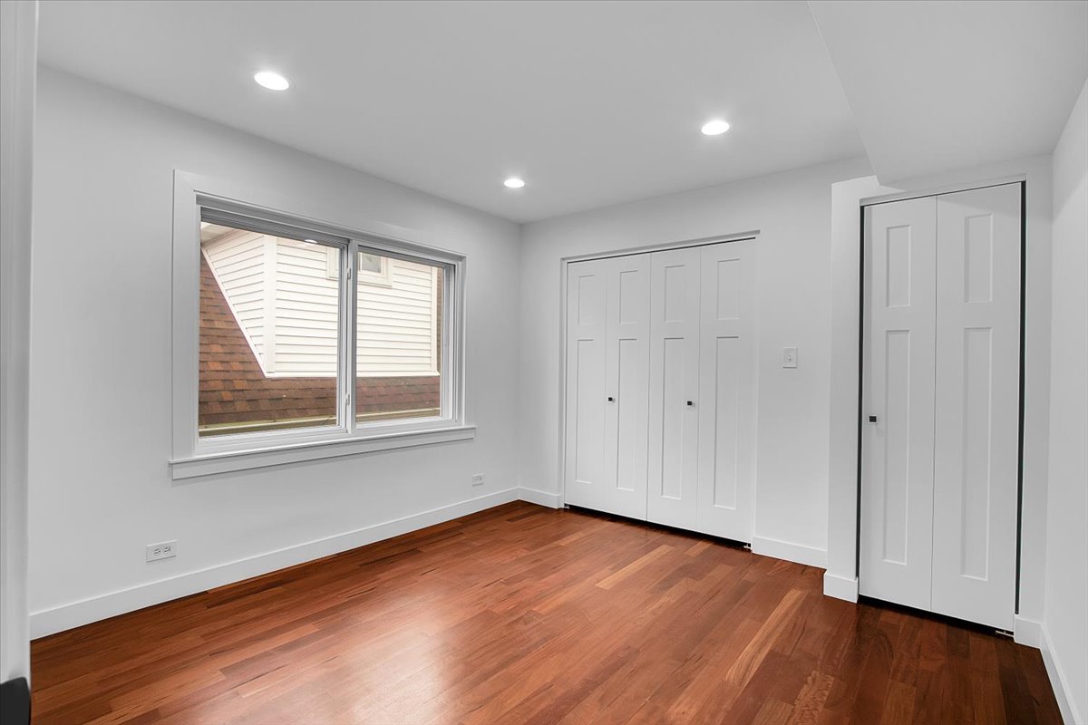 5532 S Kilbourn Avenue, Chicago, IL 60629