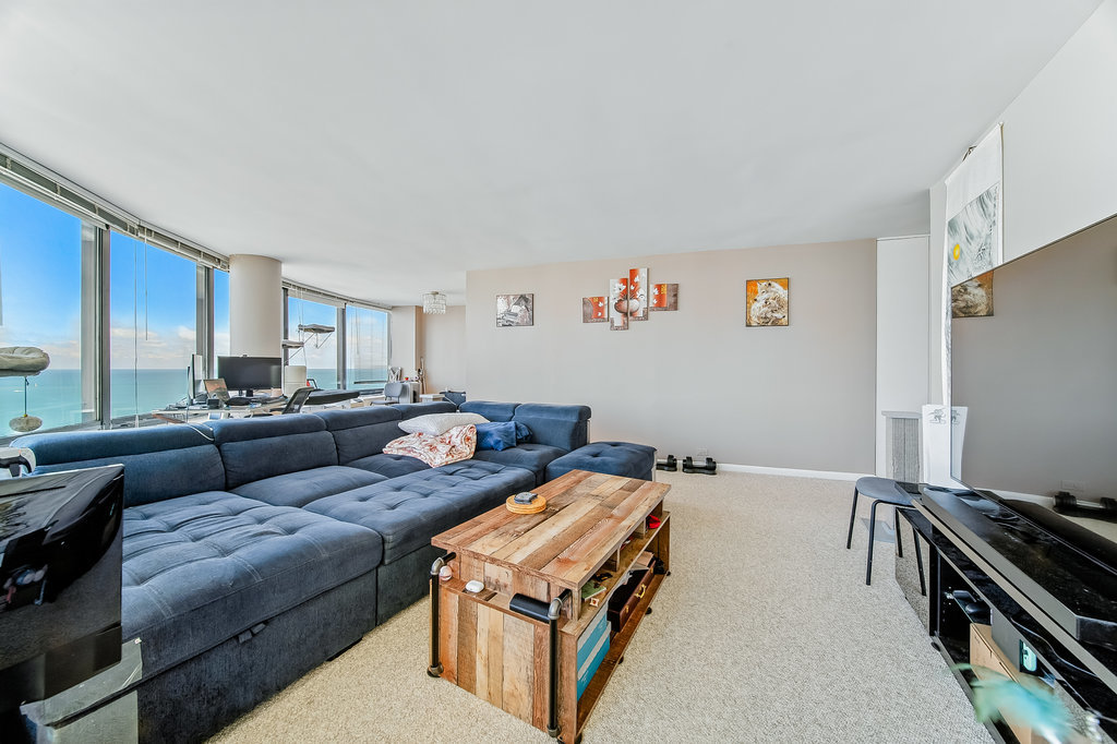 155 N Harbor Drive #1708, Chicago, IL 60601