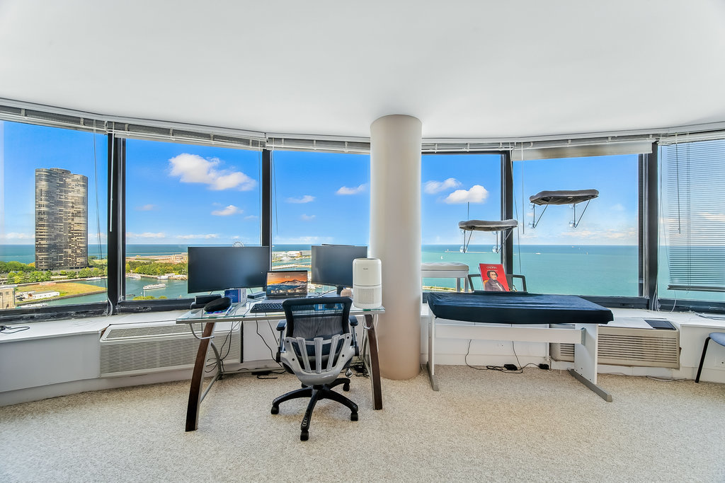 155 N Harbor Drive #1708, Chicago, IL 60601