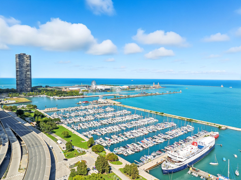155 N Harbor Drive #1708, Chicago, IL 60601