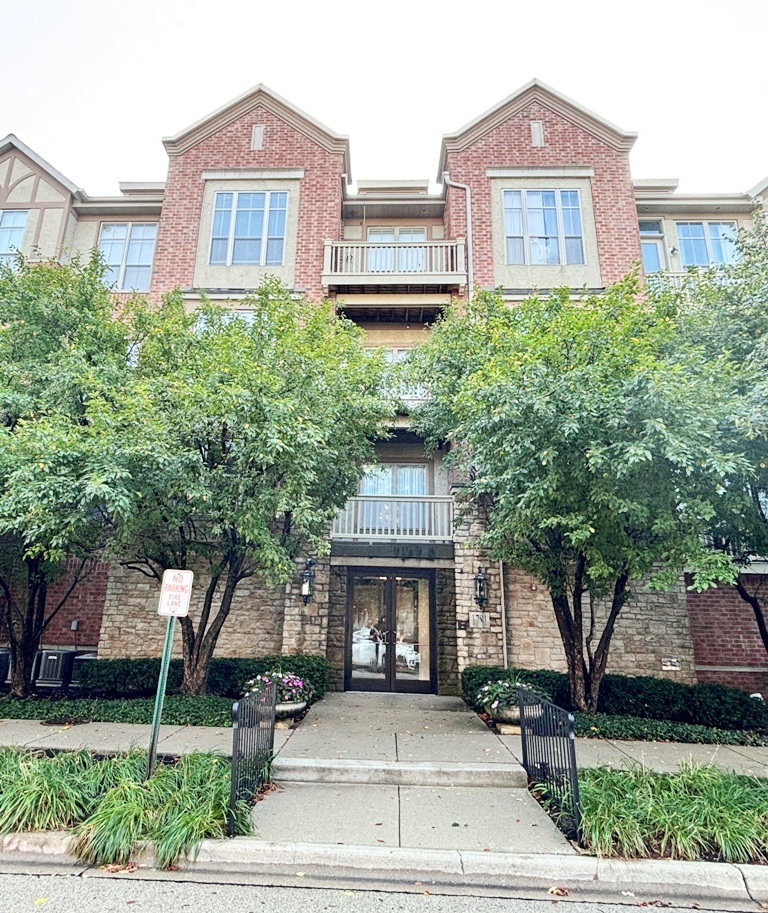 1781 TUDOR Lane #308, Northbrook, IL 60062