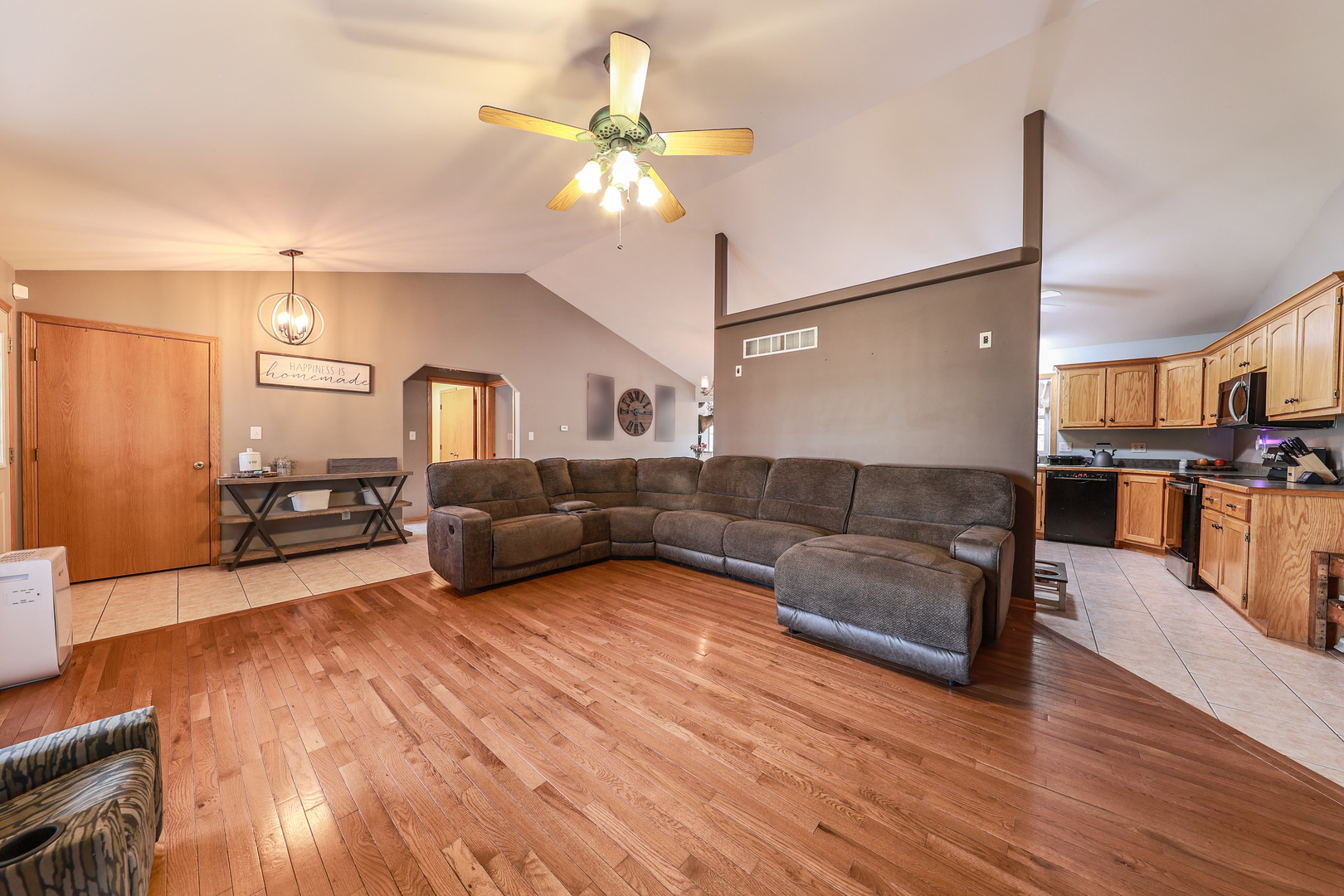 1115 Crystal Lane, Diamond, IL 60416