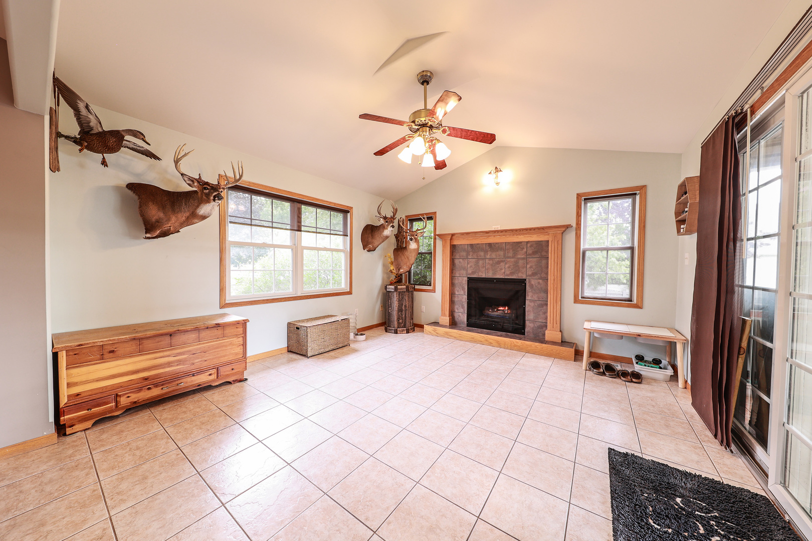 1115 Crystal Lane, Diamond, IL 60416