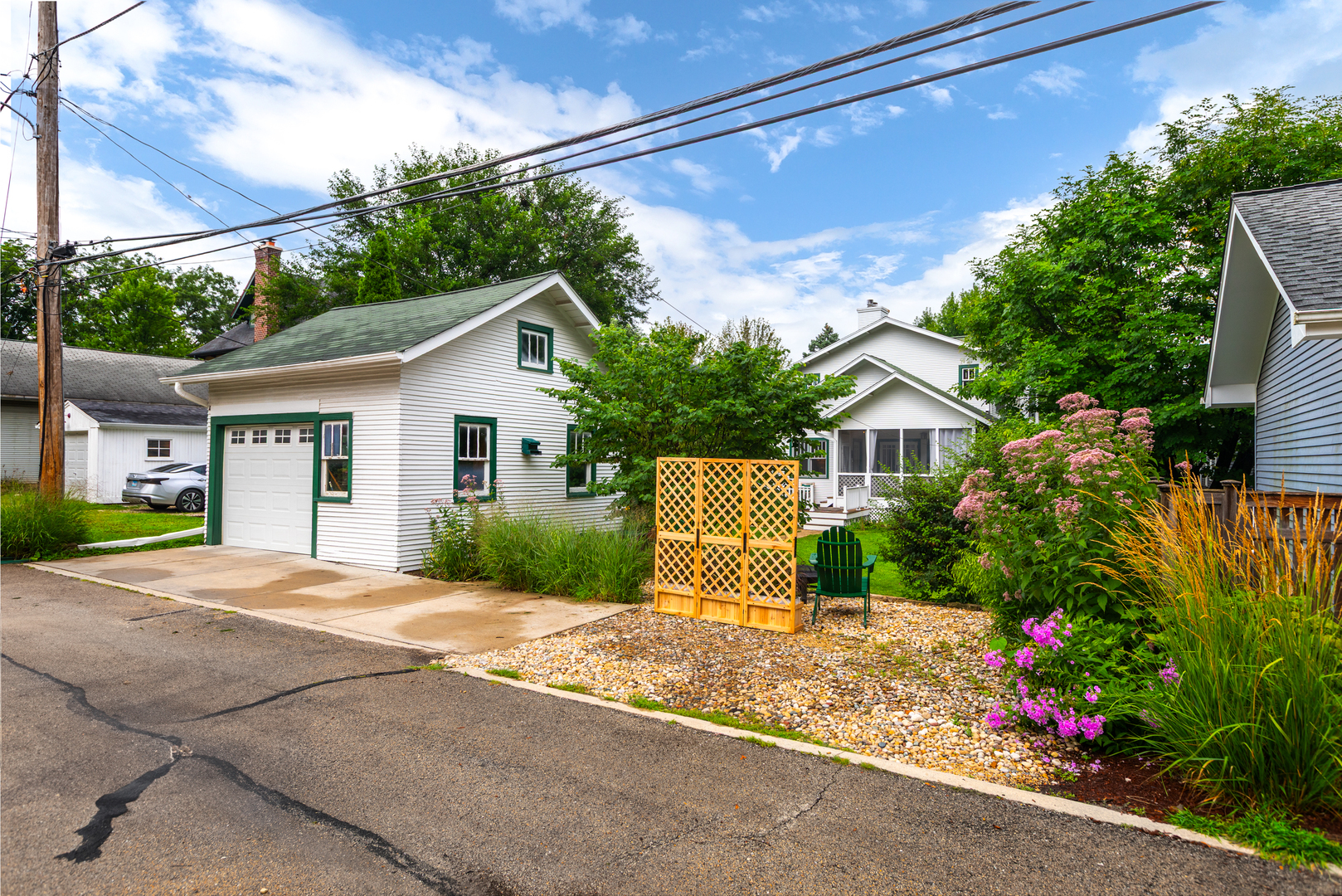 215 S Columbia Street, Naperville, IL 60540
