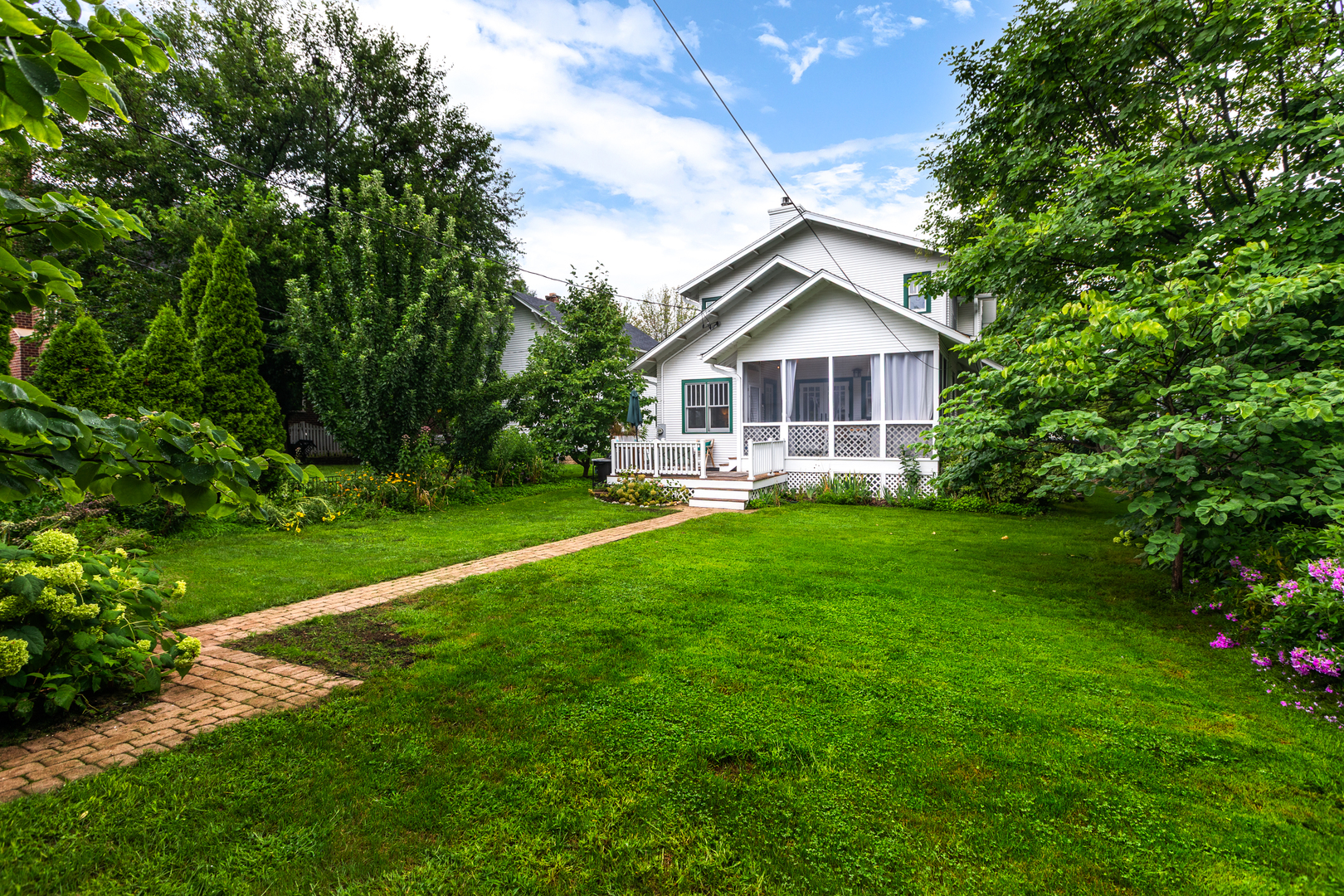 215 S Columbia Street, Naperville, IL 60540