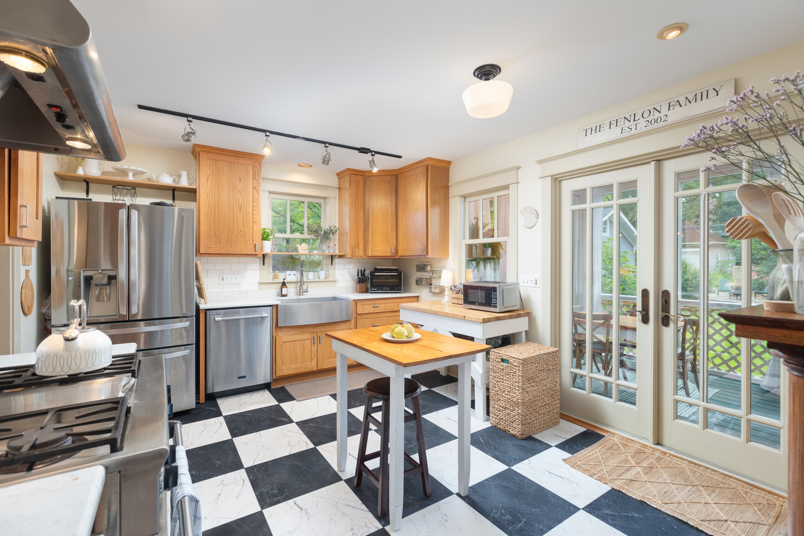 215 S Columbia Street, Naperville, IL 60540