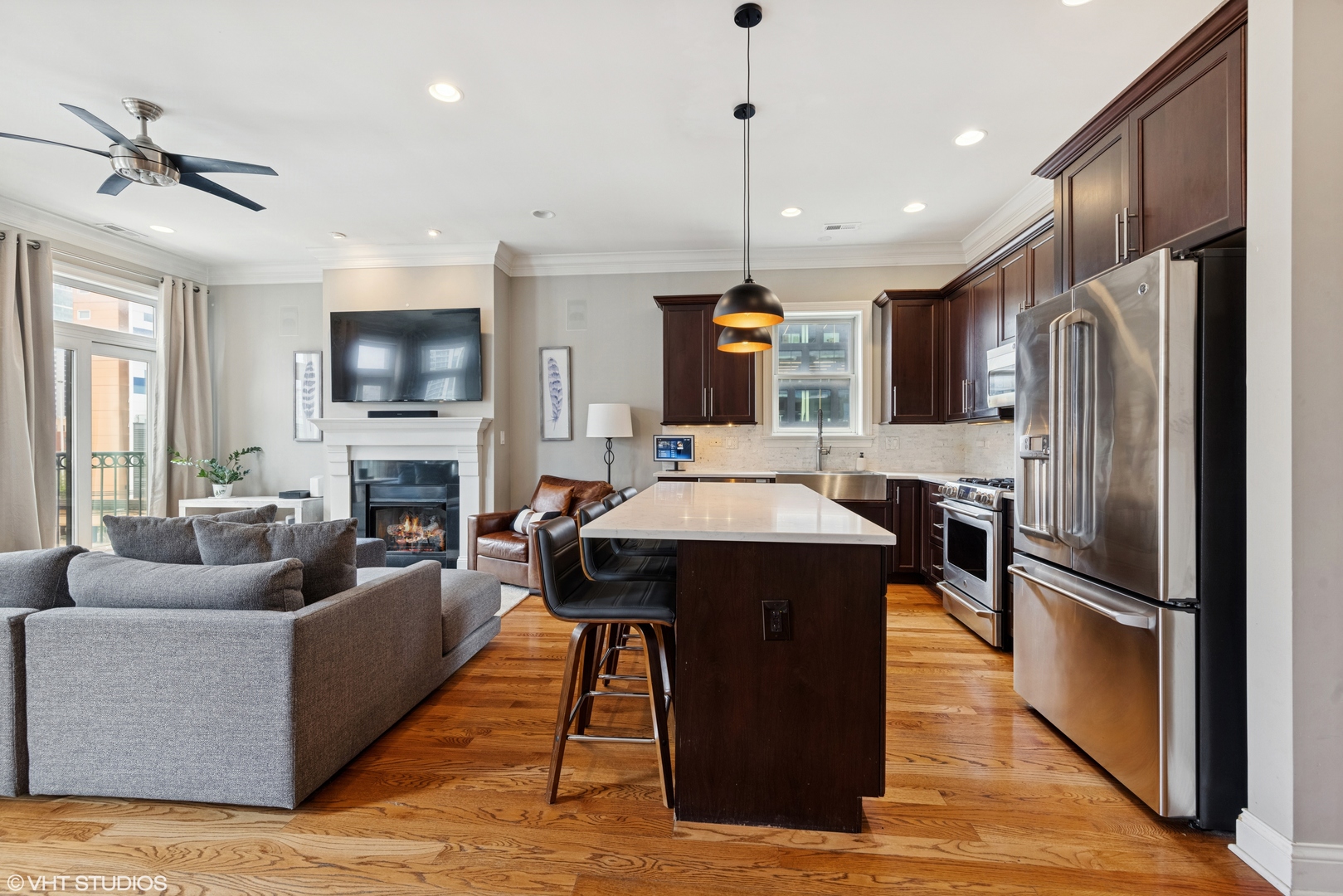 210 N Halsted Street #4, Chicago, IL 60661