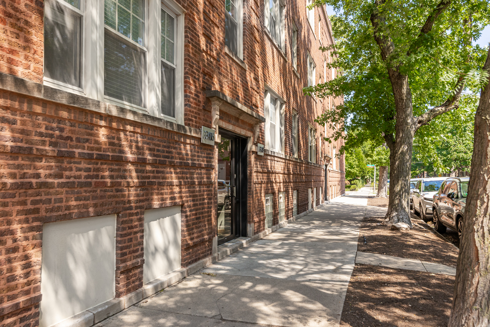 3418 N Wolcott Avenue #1N, Chicago, IL 60657