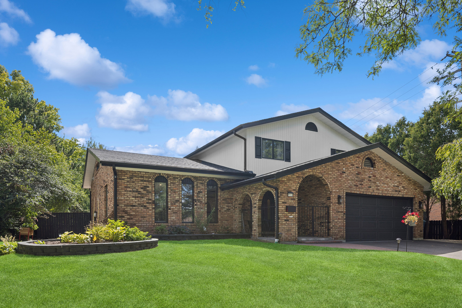 913 62nd Street, Downers Grove, IL 60516