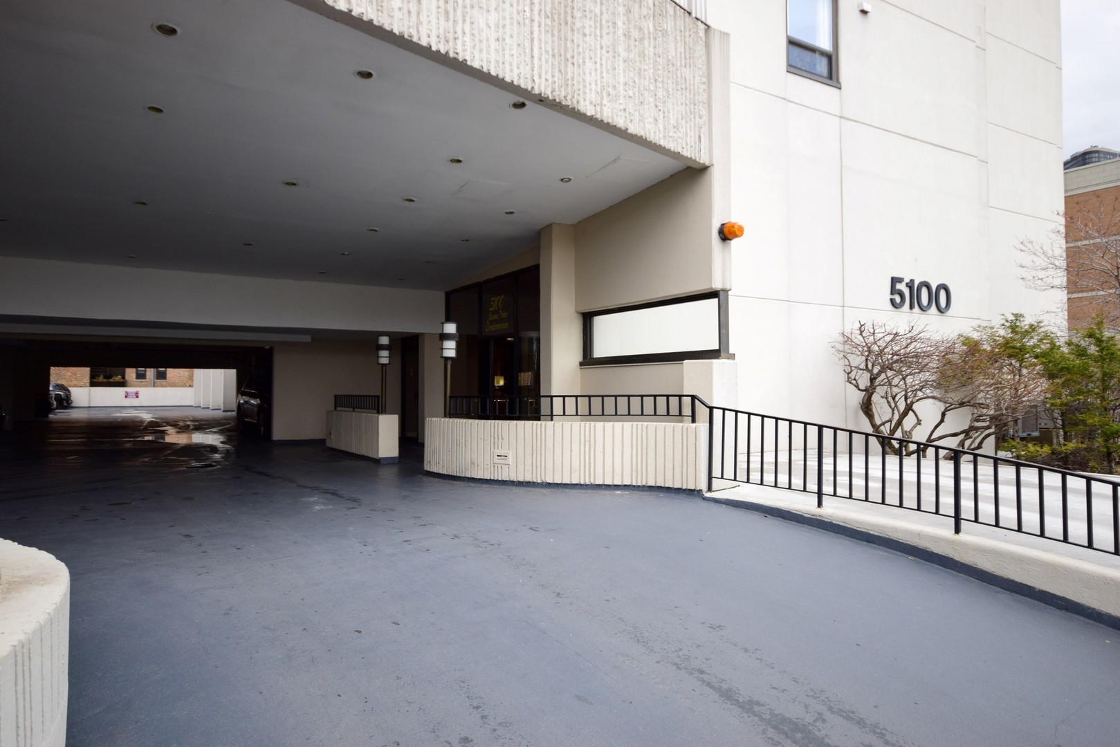 5100 N Marine Drive #15D, Chicago, IL 60640