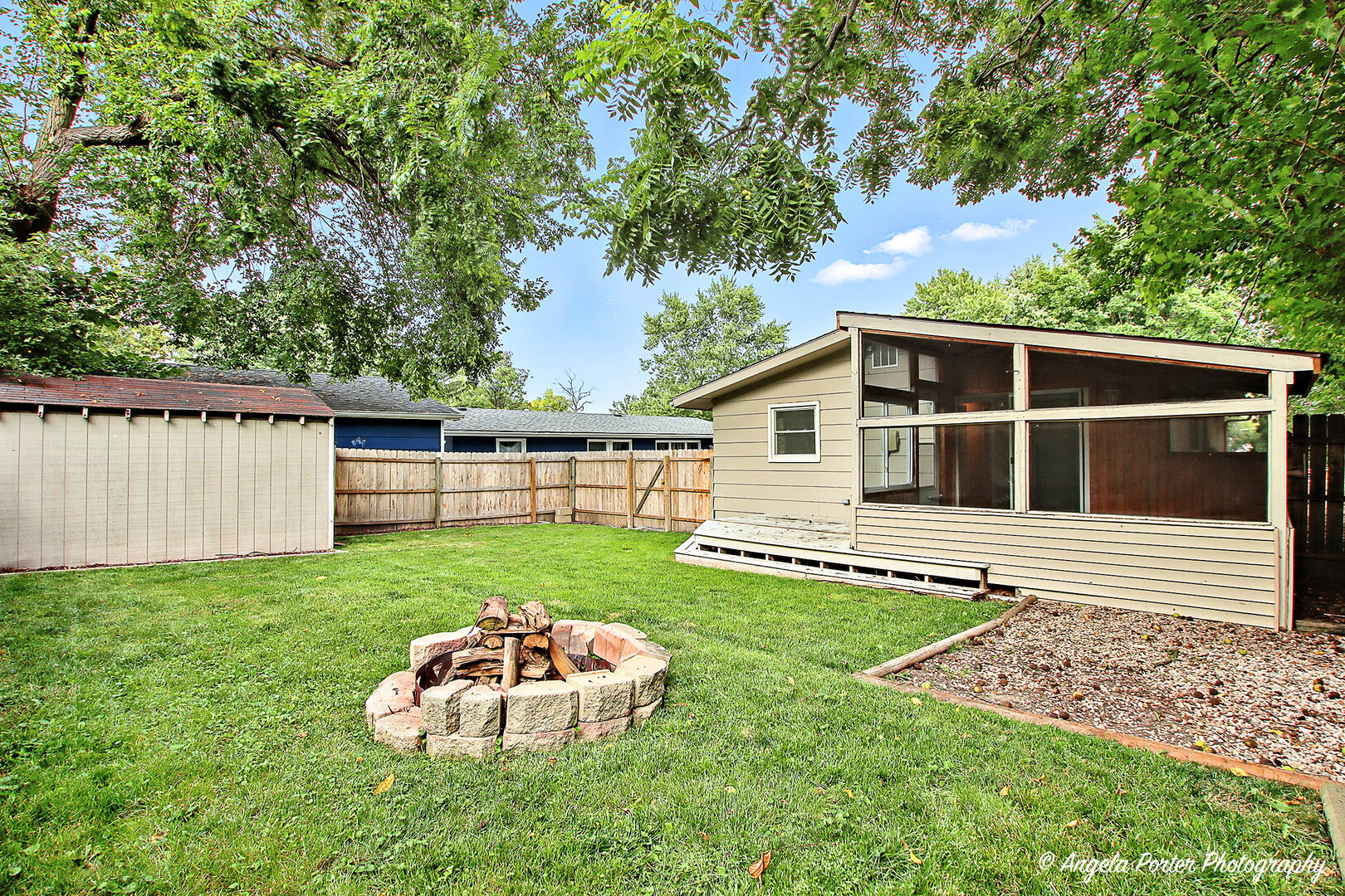 33648 N Oakland Drive, Gages Lake, IL 60030