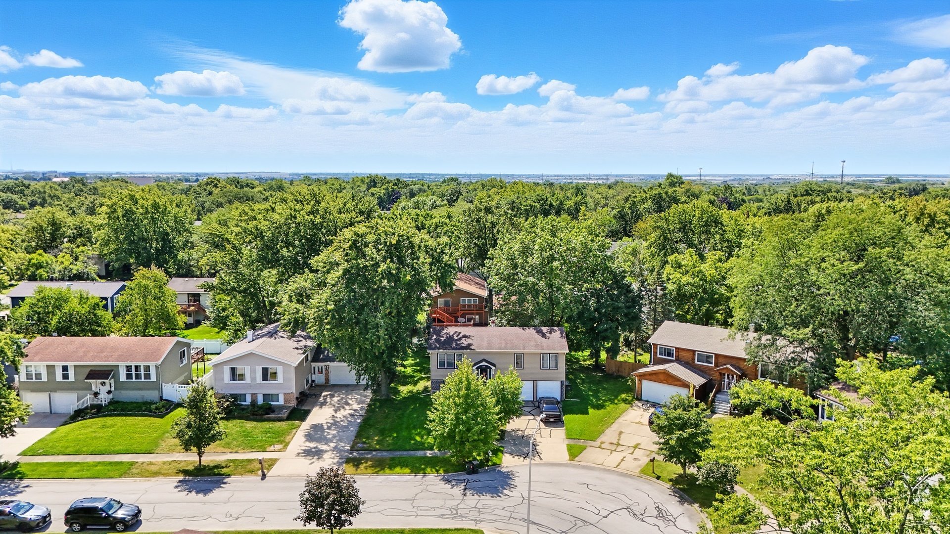 565 COTTONWOOD Circle, Bolingbrook, IL 60440