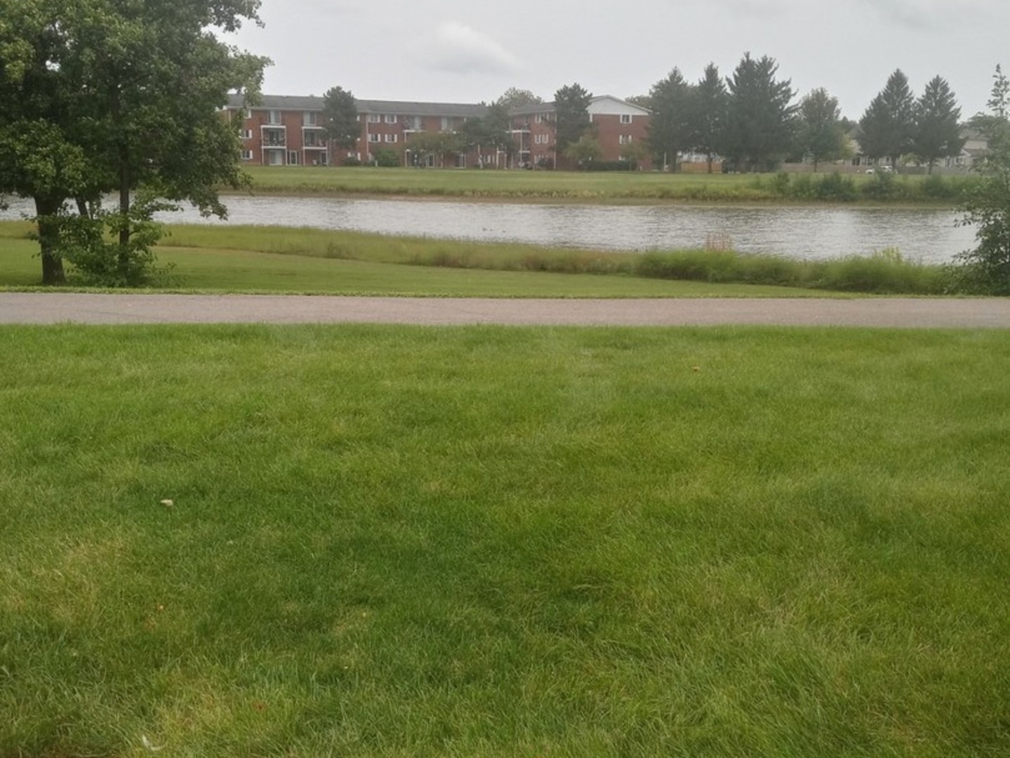 129 Elk Trail #329, Carol Stream, IL 60188