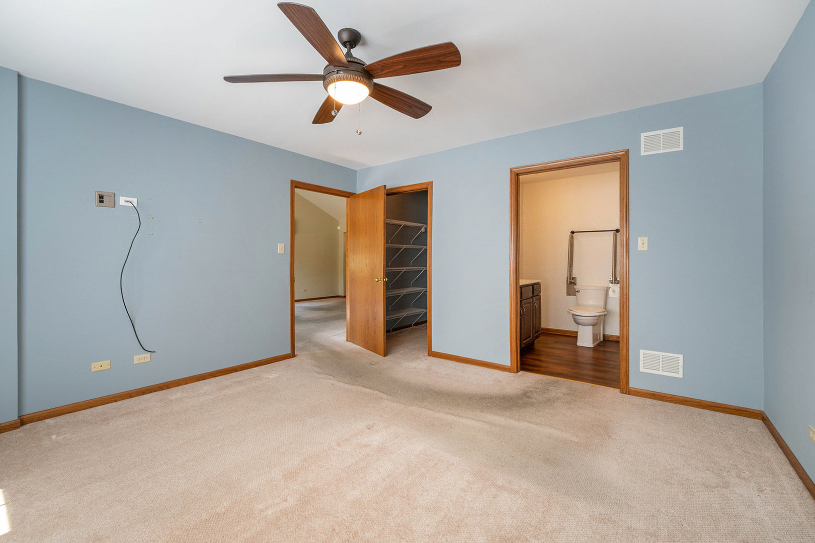 112 Village Woods Drive, Crete, IL 60417