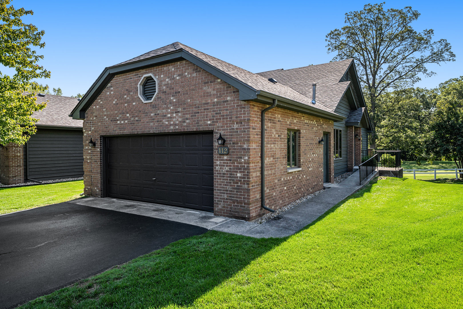 112 Village Woods Drive, Crete, IL 60417
