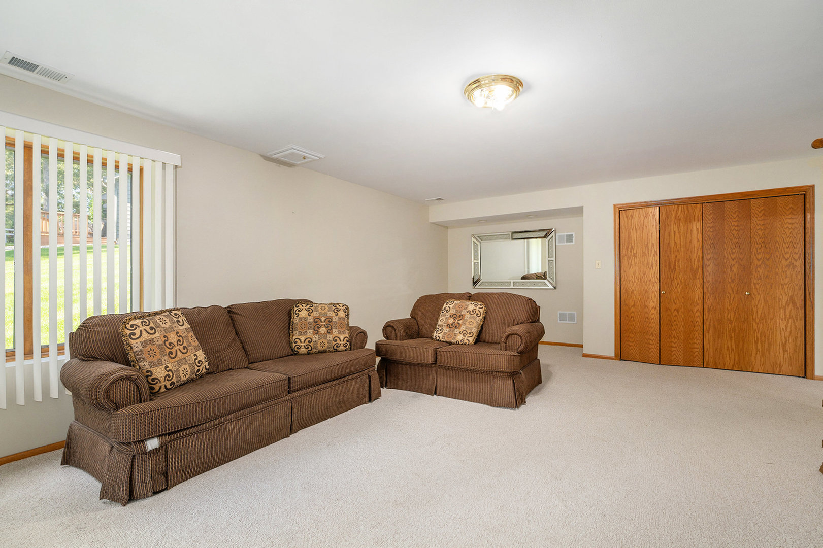 112 Village Woods Drive, Crete, IL 60417