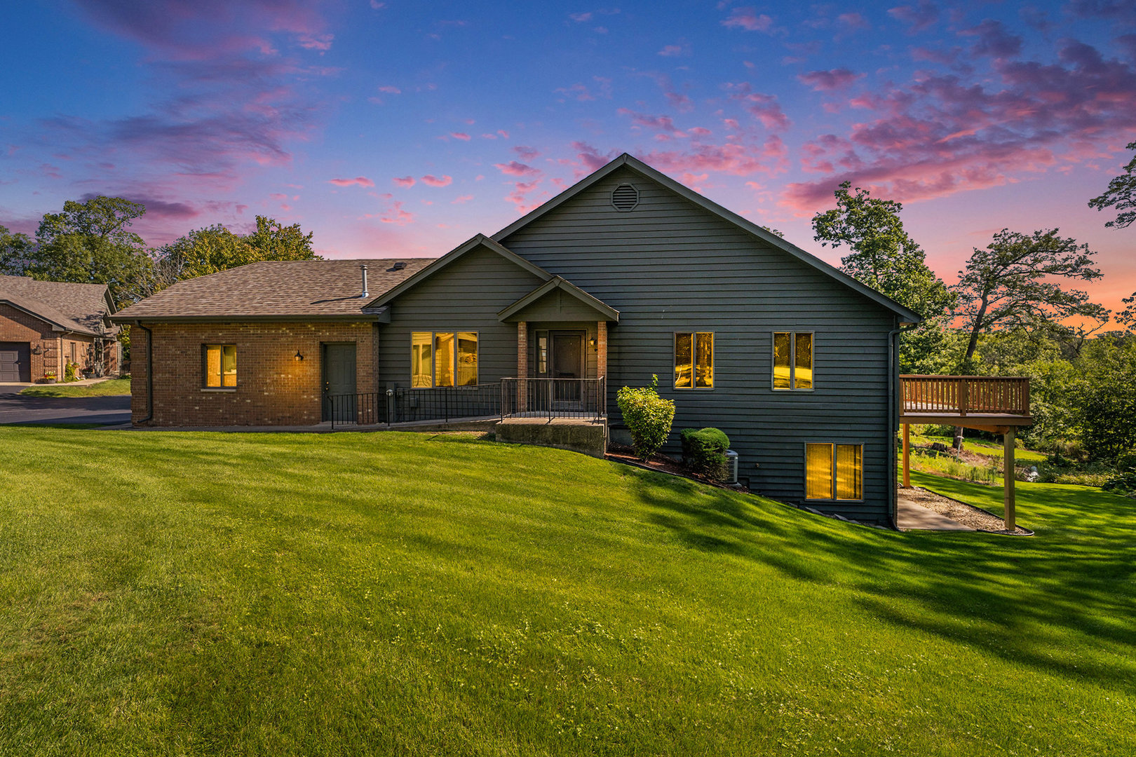 112 Village Woods Drive, Crete, IL 60417
