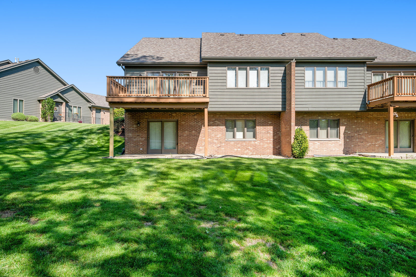 112 Village Woods Drive, Crete, IL 60417