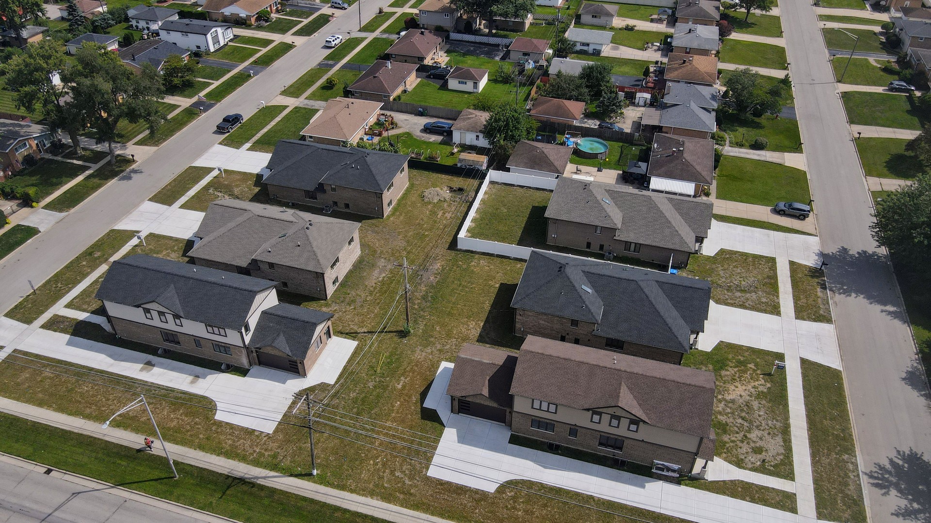 7951 W 73 Place, Bridgeview, IL 60455
