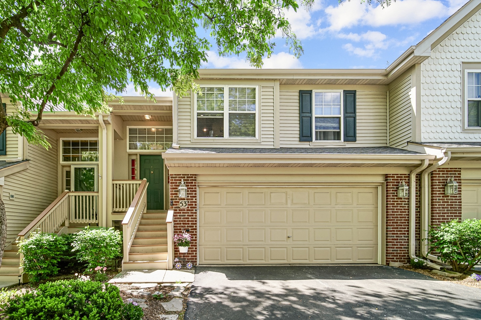 53 Samuel Drive, Streamwood, IL 60107