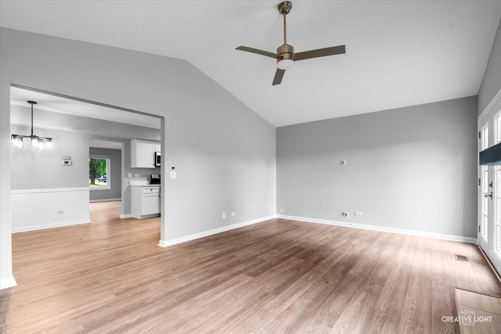 1672 EDINBURGH Lane, Aurora, IL 60504