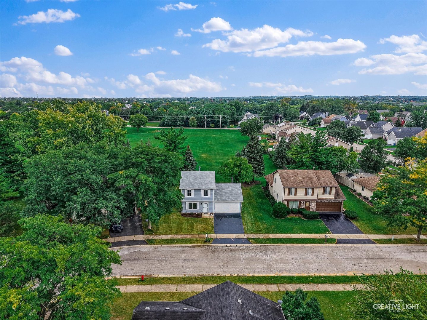 1672 EDINBURGH Lane, Aurora, IL 60504