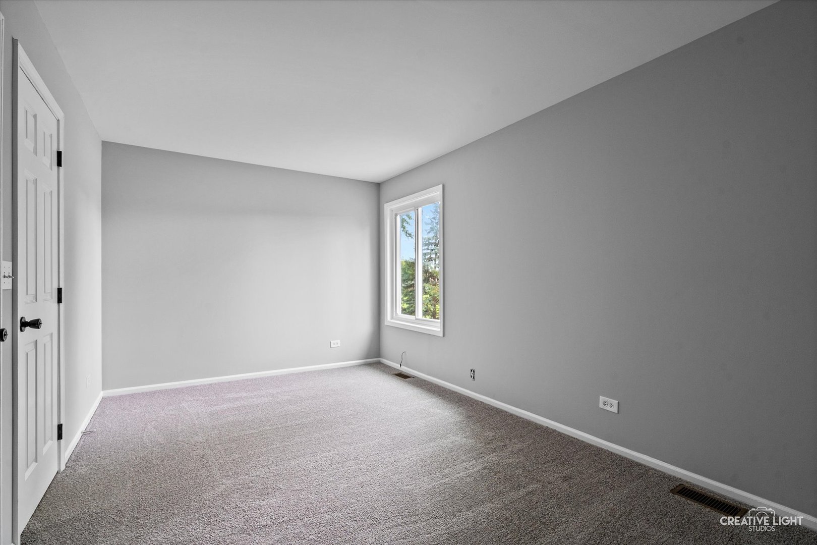 1672 EDINBURGH Lane, Aurora, IL 60504