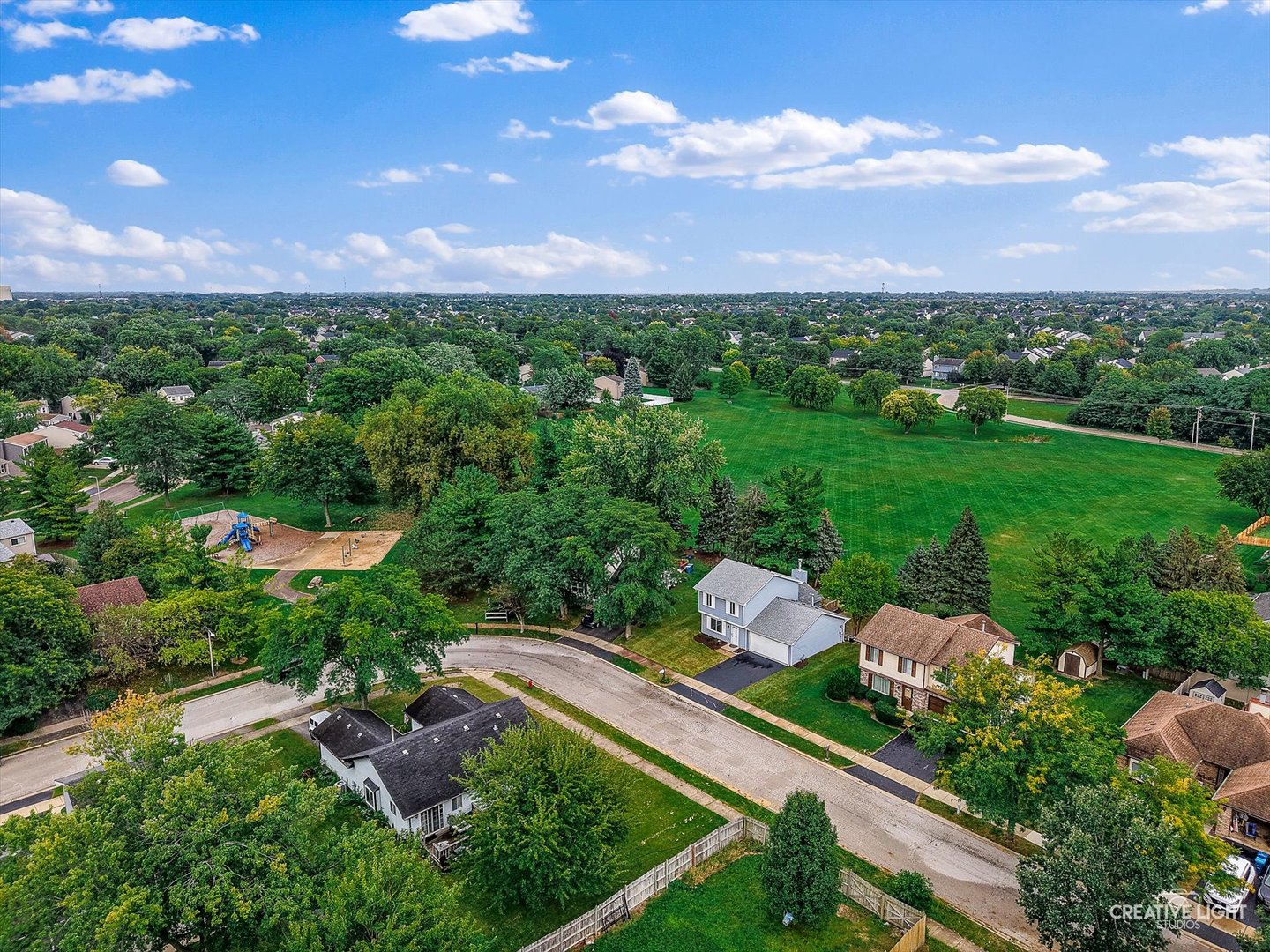 1672 EDINBURGH Lane, Aurora, IL 60504