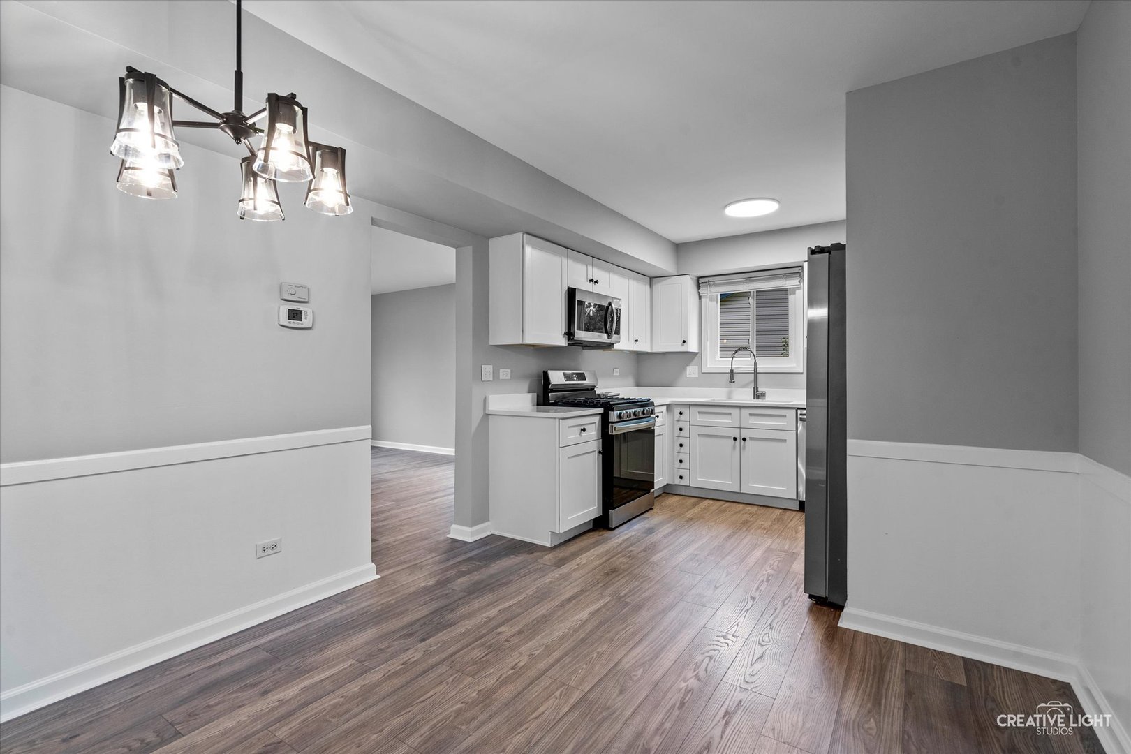 1672 EDINBURGH Lane, Aurora, IL 60504
