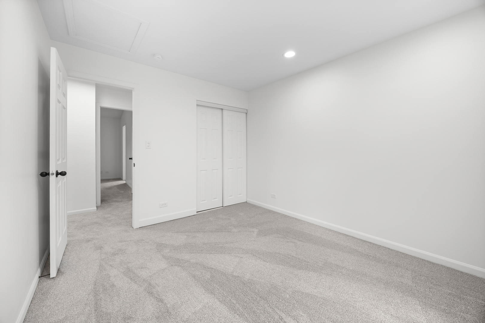 1103 SOUTHBRIDGE Lane #1103, Schaumburg, IL 60194