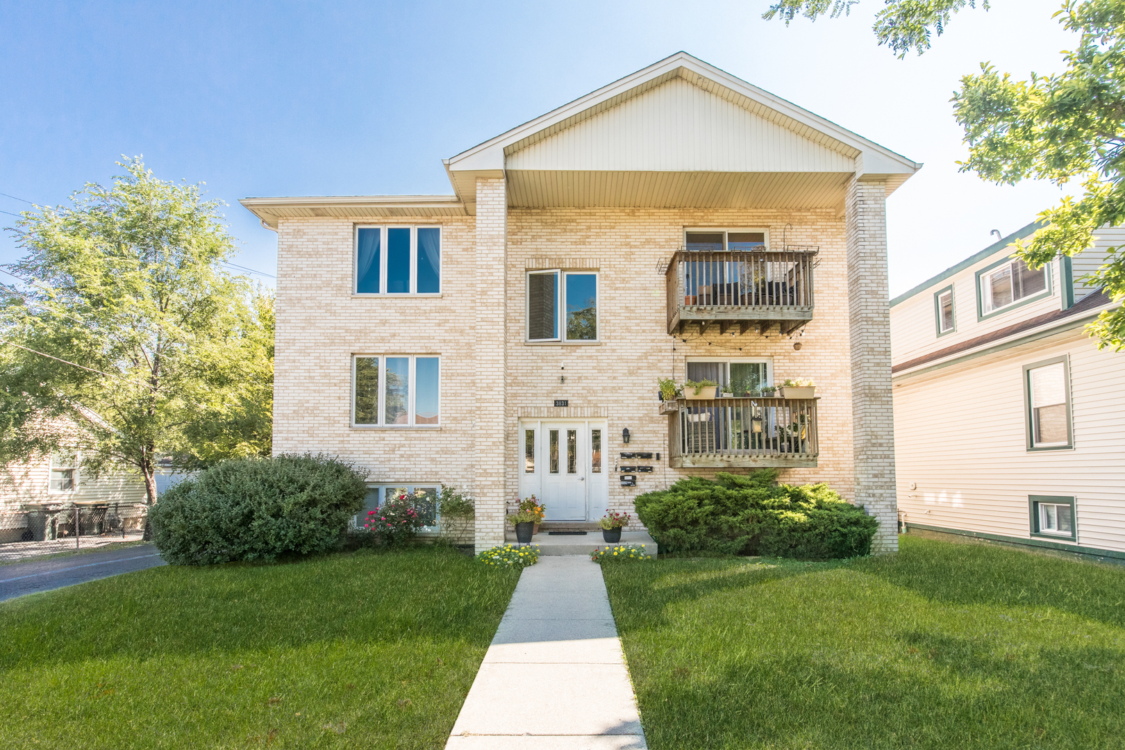 3831 Grove Avenue #1S, Brookfield, IL 60513