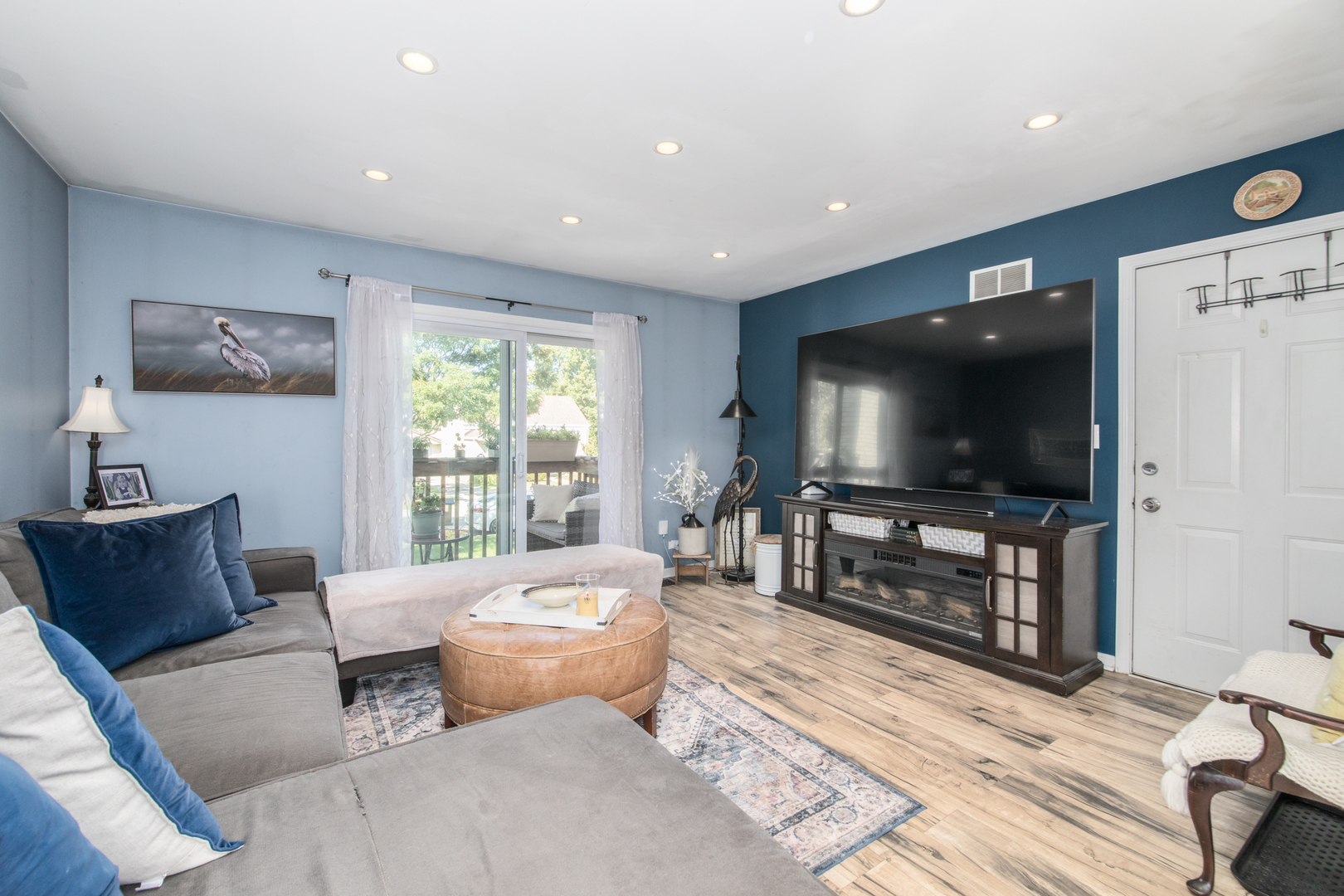 3831 Grove Avenue #1S, Brookfield, IL 60513