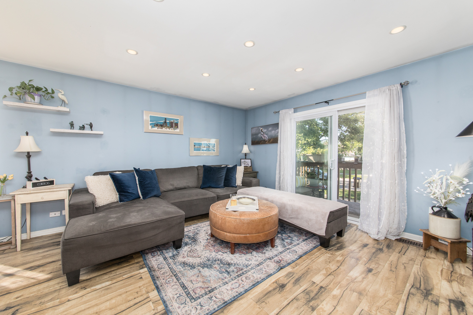 3831 Grove Avenue #1S, Brookfield, IL 60513