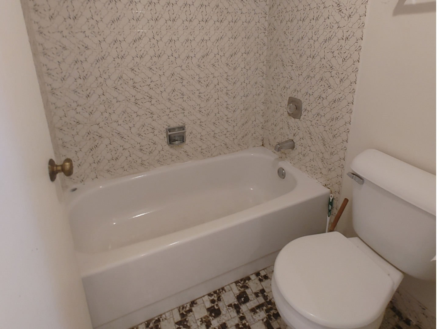 19503 Lake Shore Drive #3N, Lynwood, IL 60411