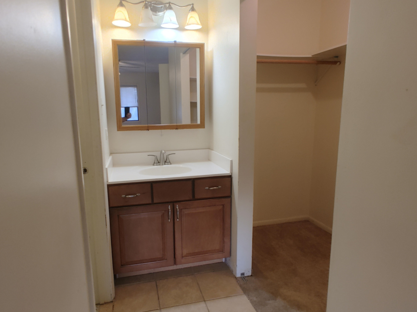 19503 Lake Shore Drive #3N, Lynwood, IL 60411