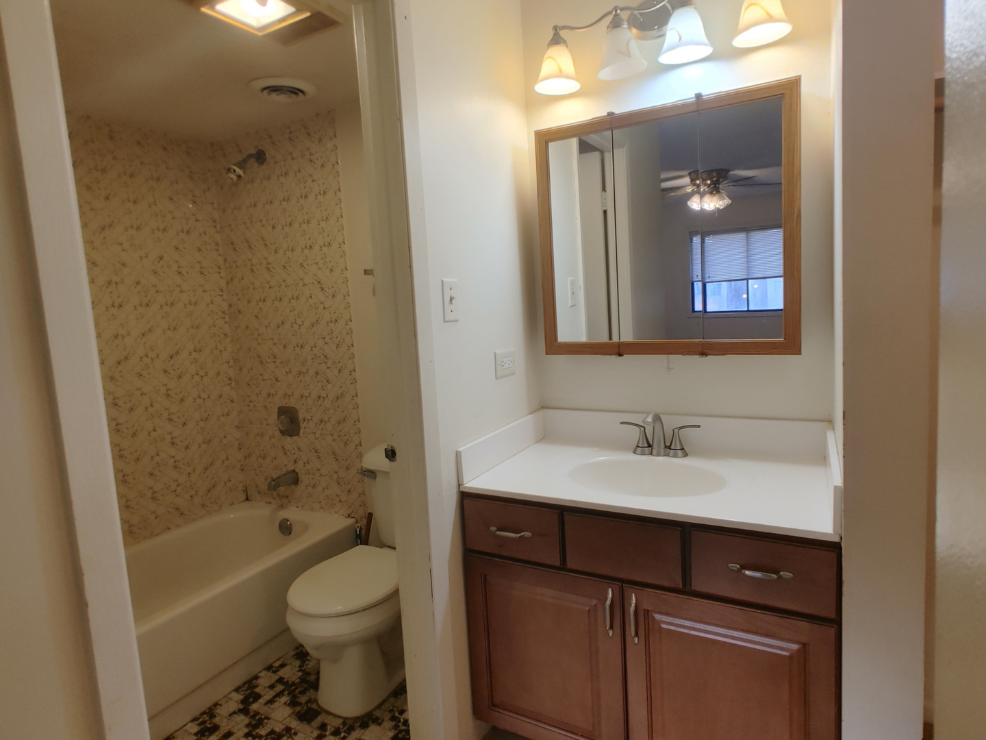 19503 Lake Shore Drive #3N, Lynwood, IL 60411