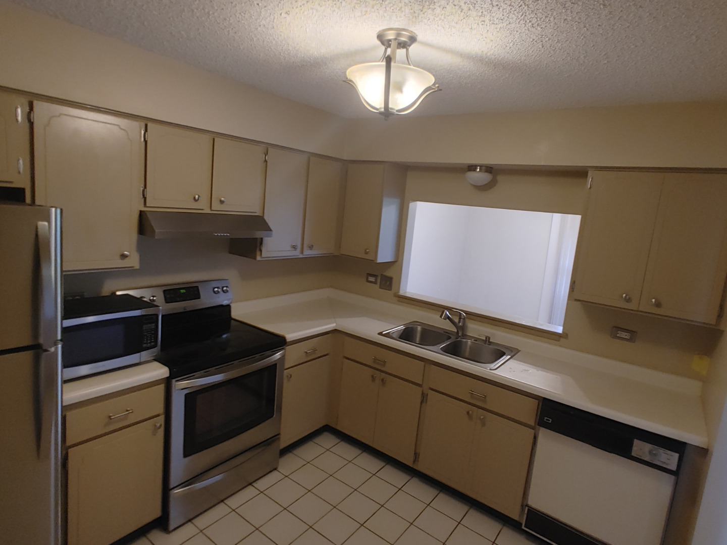 19503 Lake Shore Drive #3N, Lynwood, IL 60411