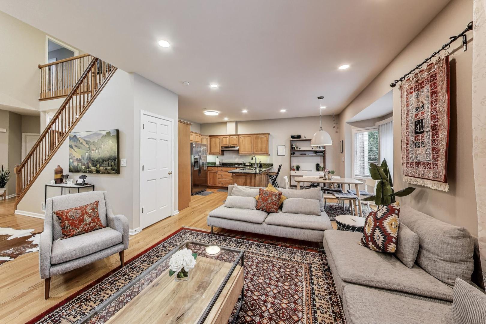 1604 Park Ridge Point, Park Ridge, IL 60068
