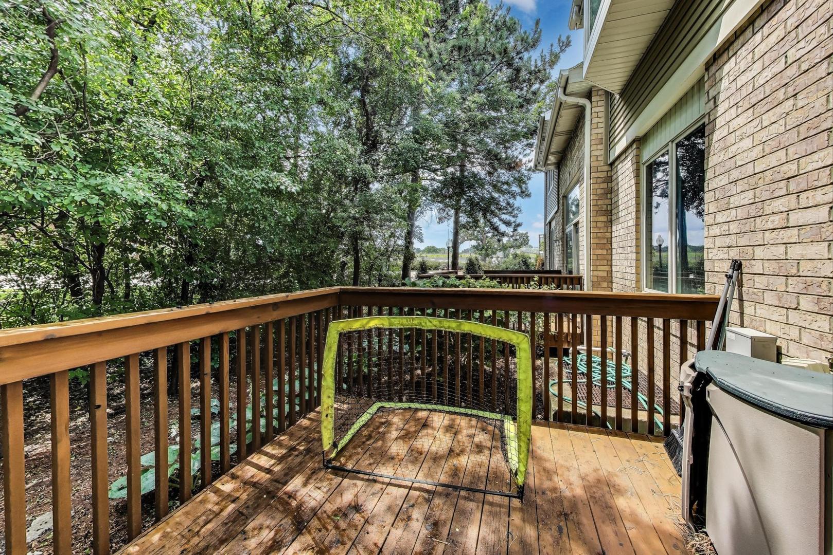 1604 Park Ridge Point, Park Ridge, IL 60068