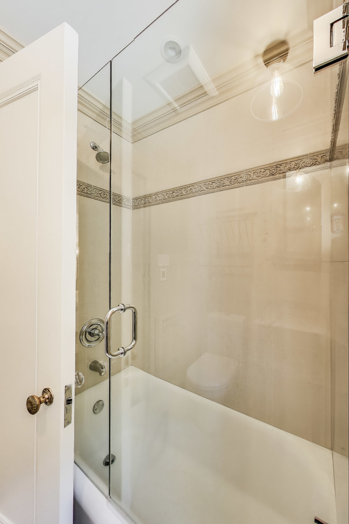 1255 N STATE Parkway #2E-3E, Chicago, IL 60610