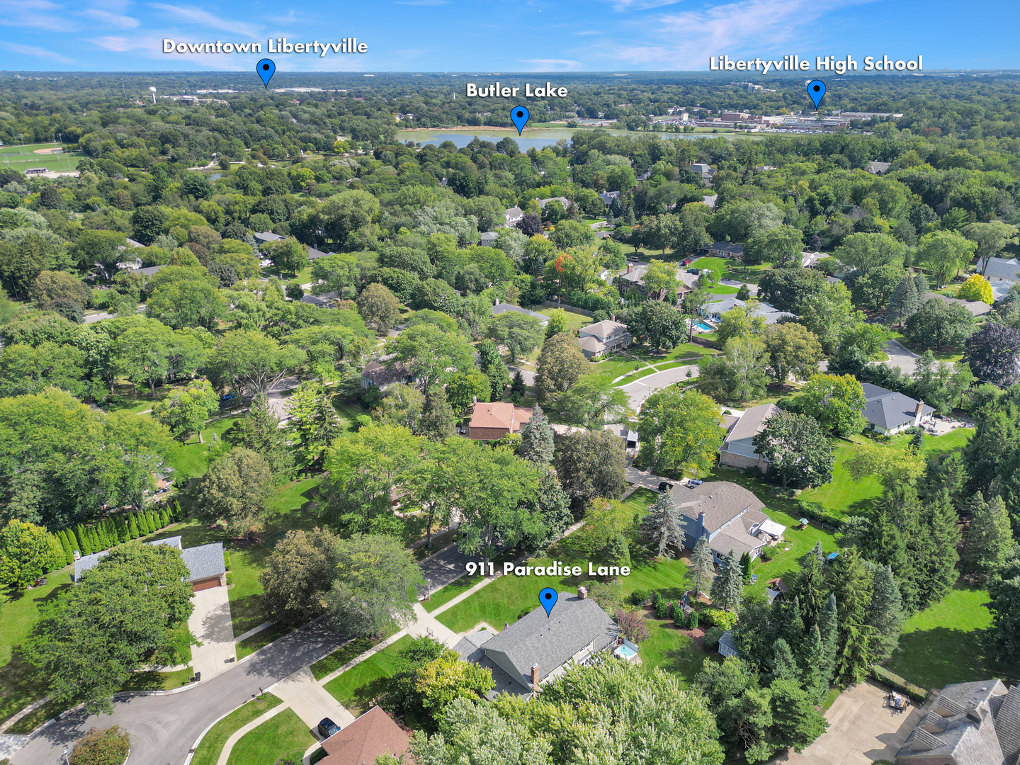 911 Paradise Lane, Libertyville, IL 60048