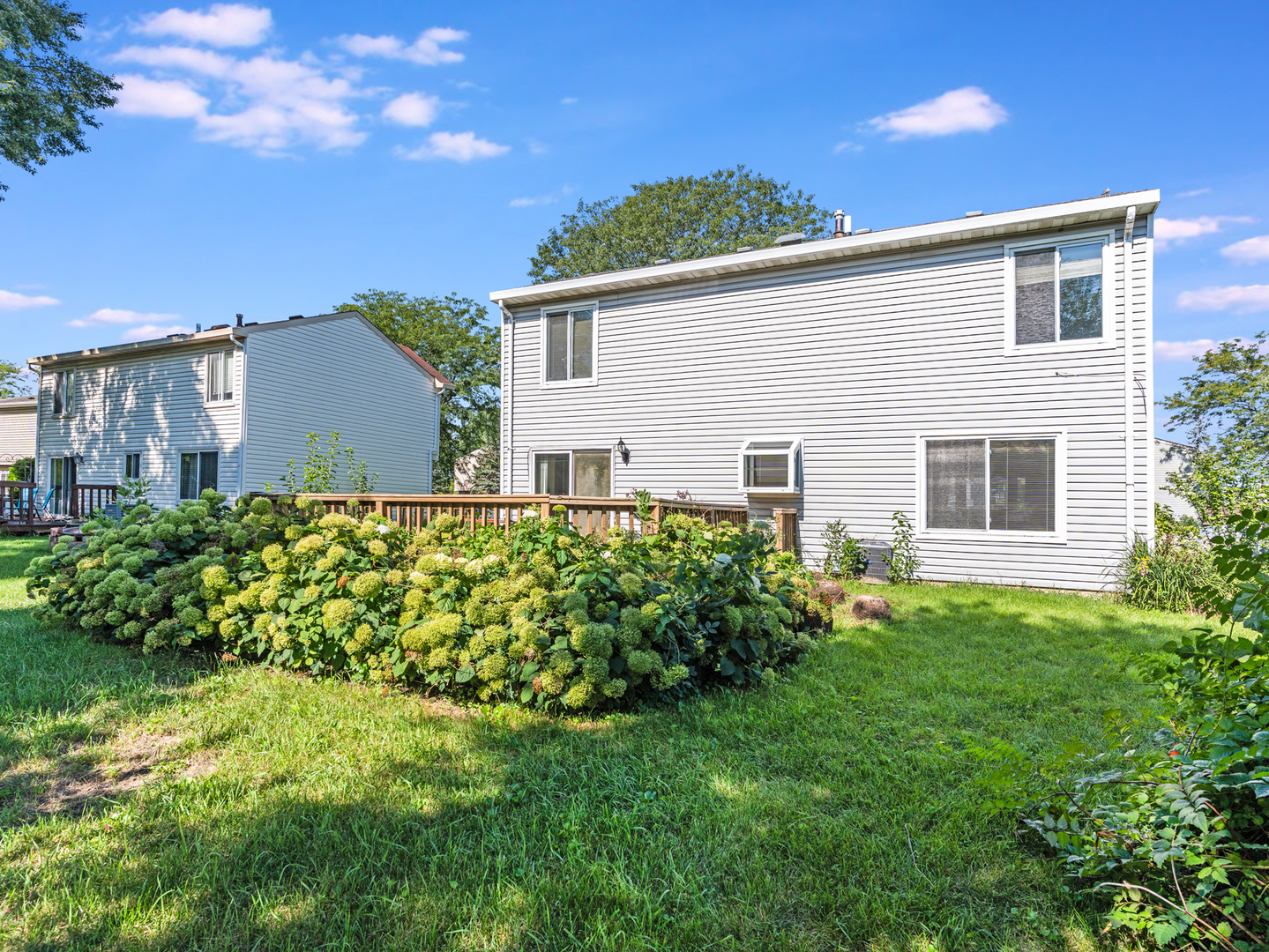 813 Kansas Street, Carol Stream, IL 60188