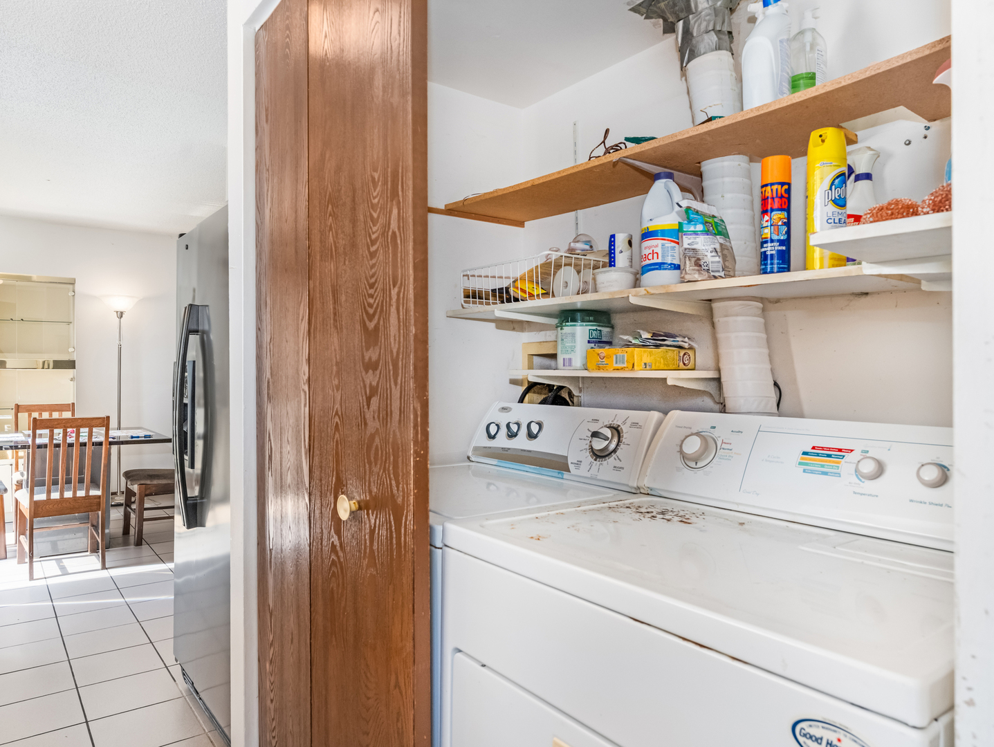 813 Kansas Street, Carol Stream, IL 60188