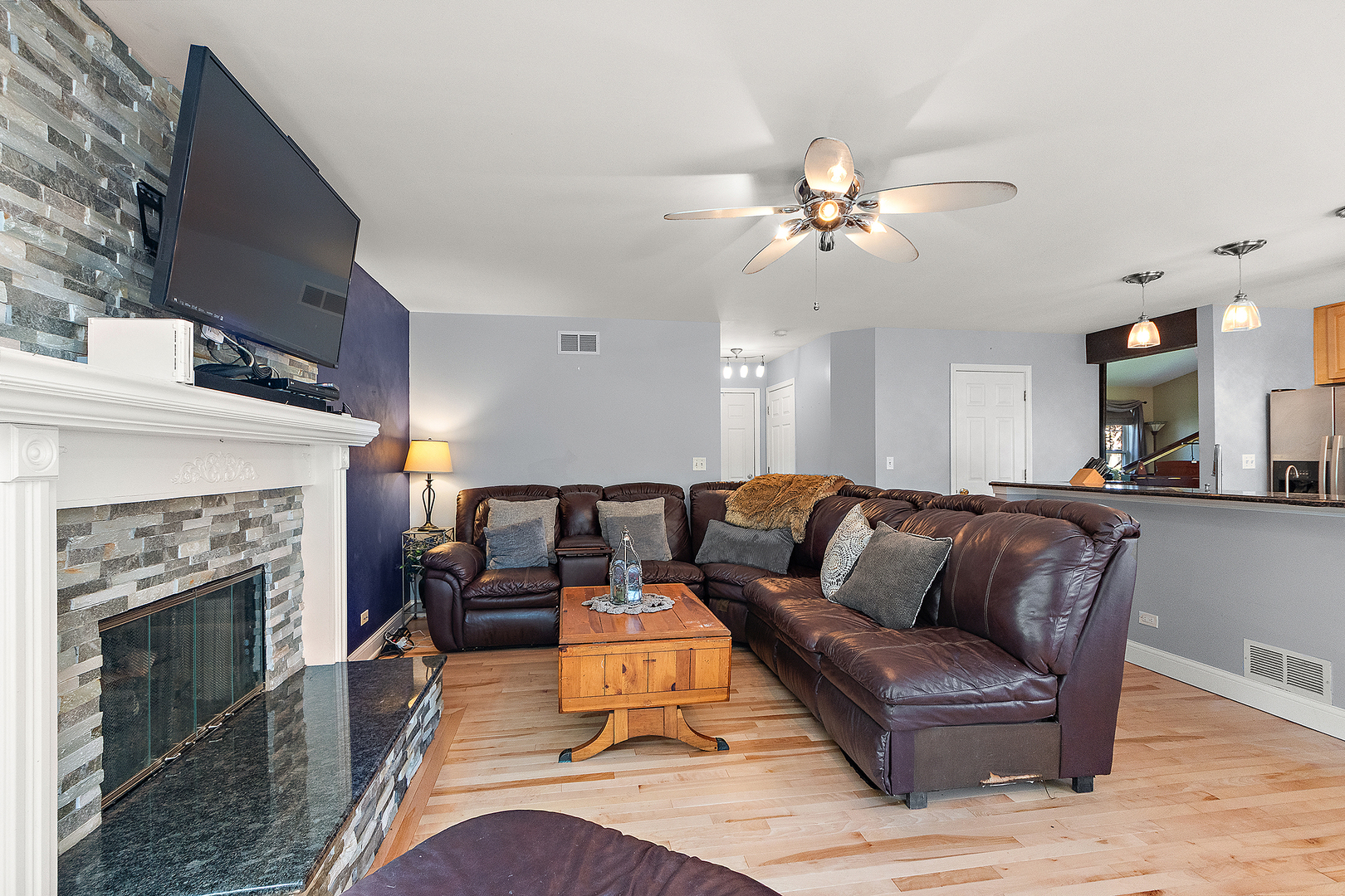 16556 W Apache Drive, Lockport, IL 60441