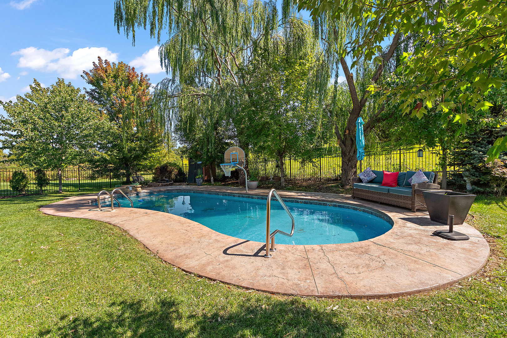 16556 W Apache Drive, Lockport, IL 60441